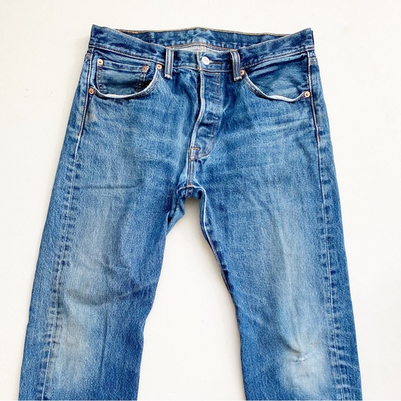 Levi’s Classic 501s - Picture 2 of 9